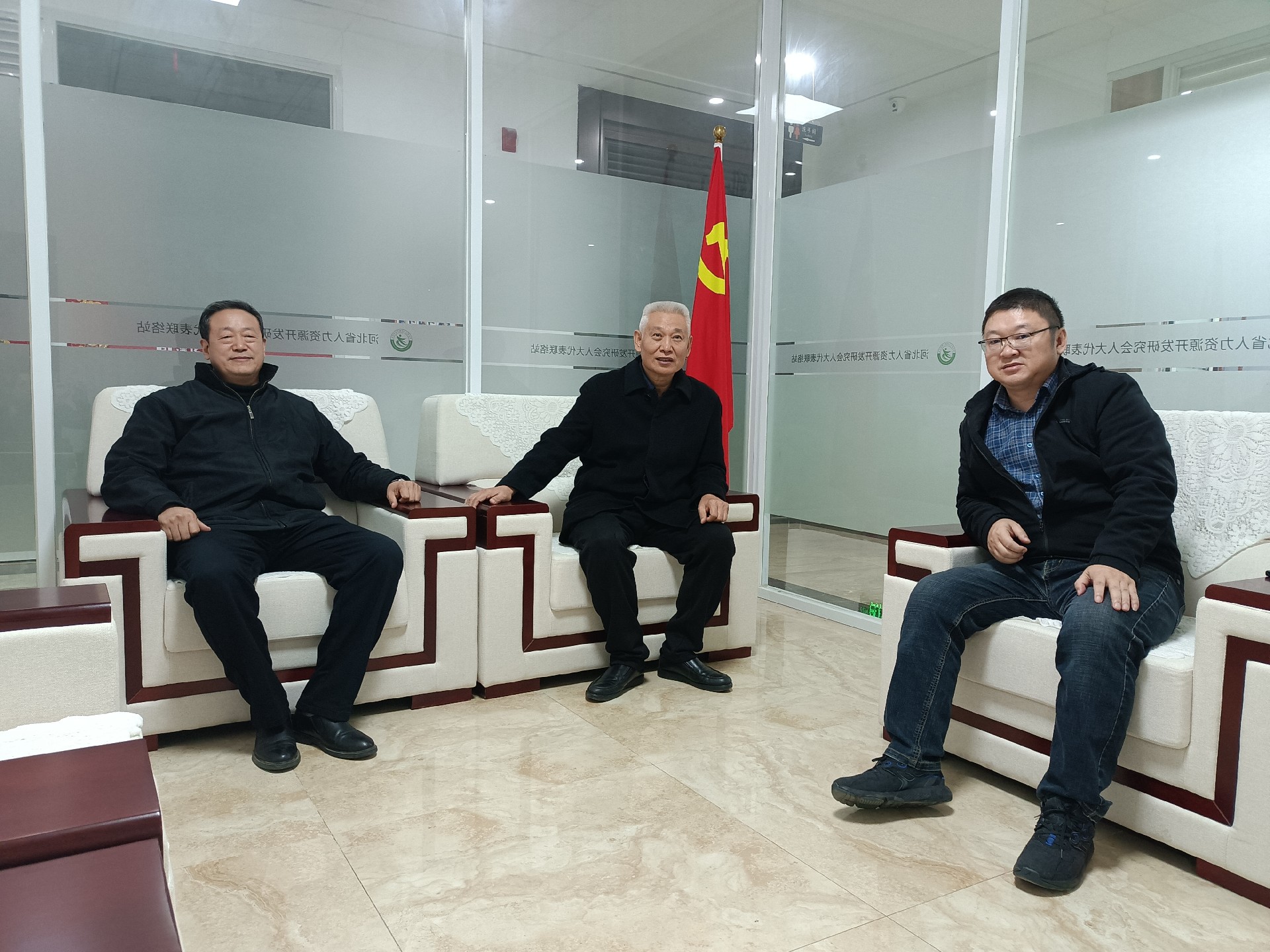 1763606648164536.jpg f371681deac4fd82451ad78240b9d3cf.jpg